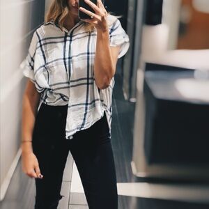 American Eagle Black and White Plaid Button-Down Shirt